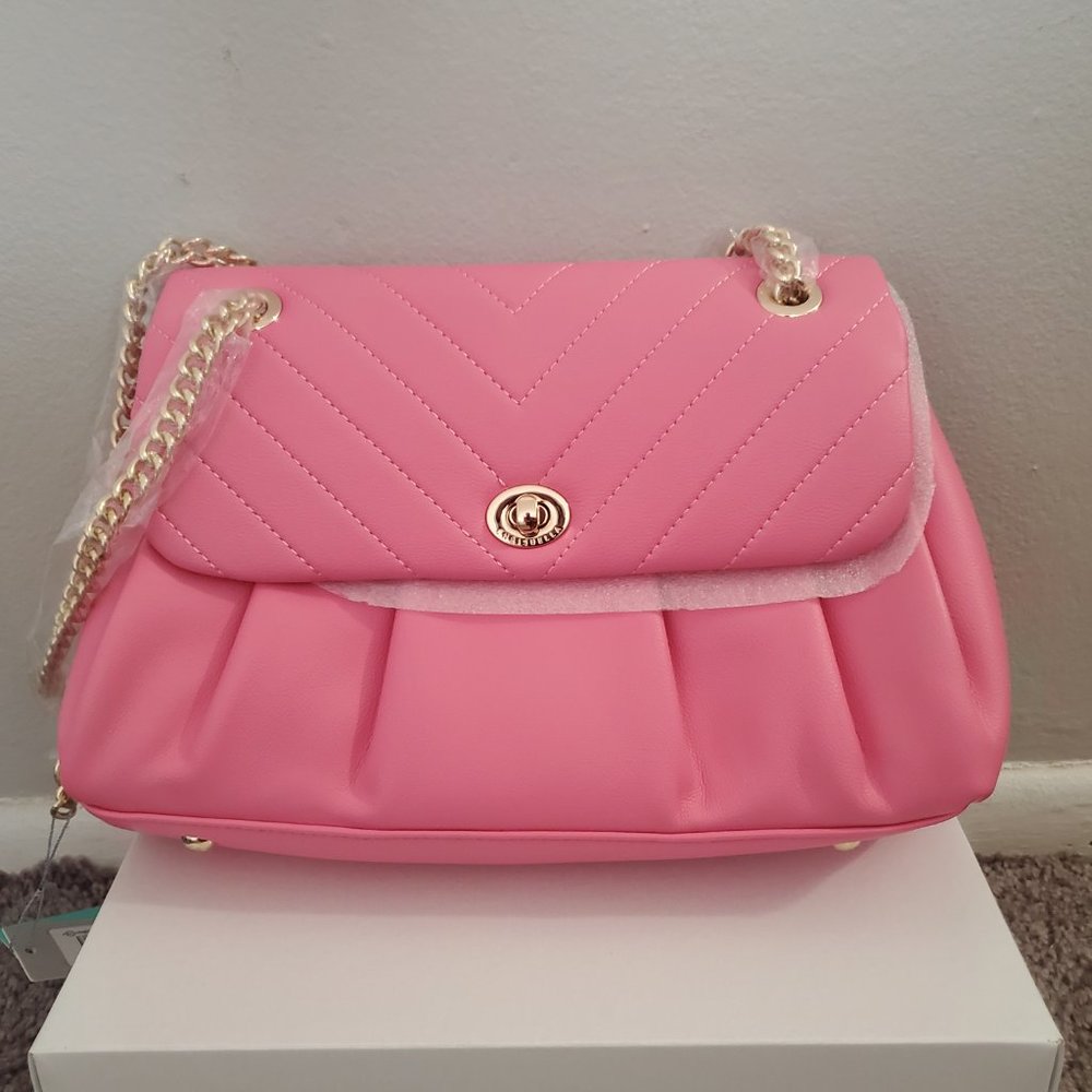 Handbags - Picture 13 of 15